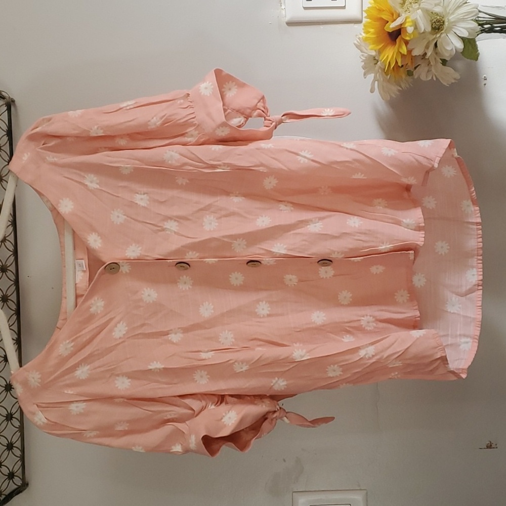 Pink dasiy Lauren Conrad top